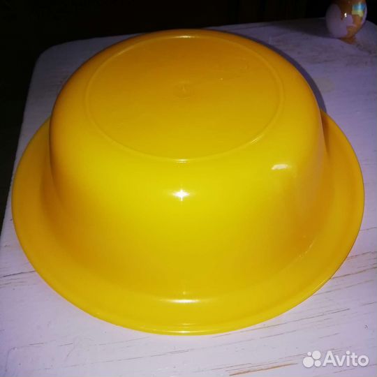 Пластиковые тарелки