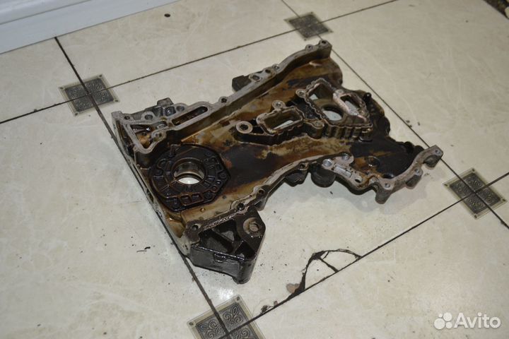 Крышка двигателя передняя Opel Astra H