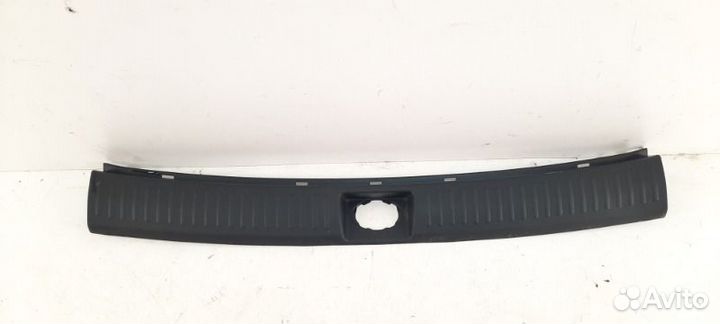 Накладка замка багажника Kia Sorento 3 prime