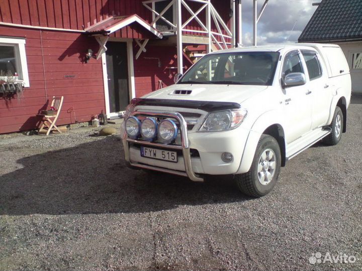 Дефлектор капота Toyota Hilux 2006- Avenger Тайлан