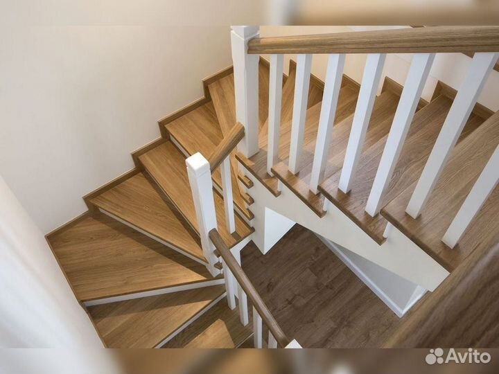 Ступени для лестниц и другие комплектующие