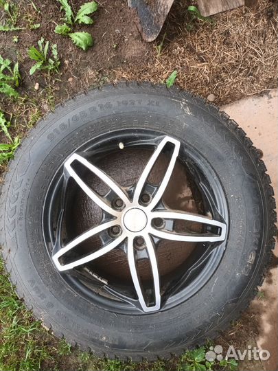 Nokian Tyres Nordman 5 215/65 R16