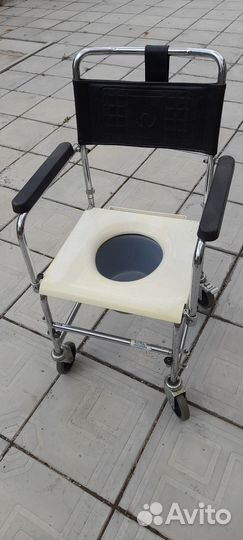 Кресло туалет на колесах