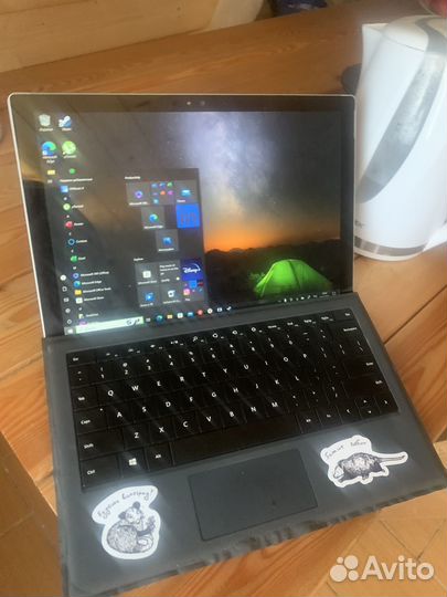 Microsoft surface pro 4 i5 8 256