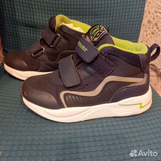 Ботинки демисезонные для мальчика 30р