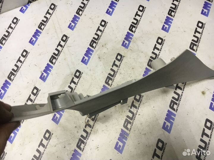 Накладка стойки задней правой Тойота Королла Е150