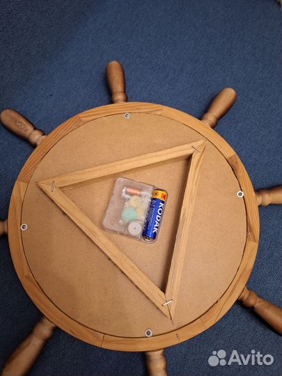 Часы настенные деревянные