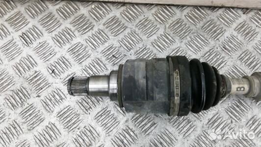 Привод передний левый toyota corolla verso 2 (99O1