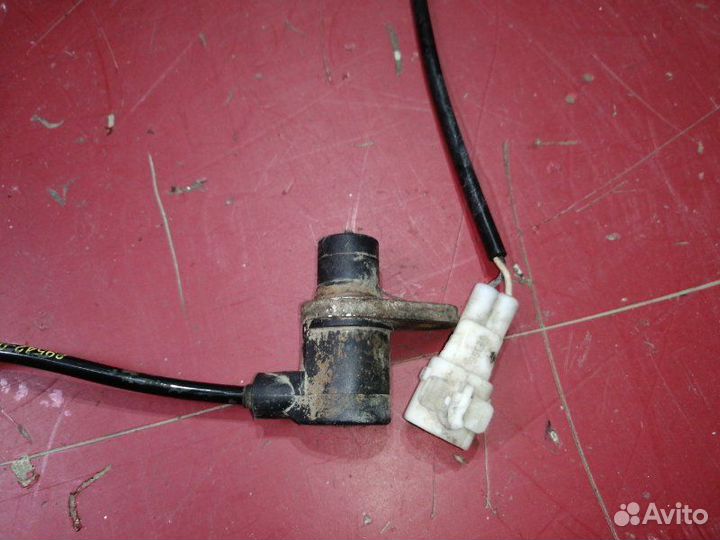 Датчик ABS передний правый Toyota Avensis T250