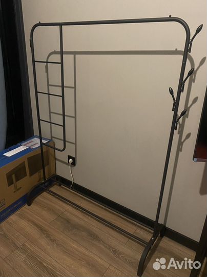 Вешалка напольная для одежды