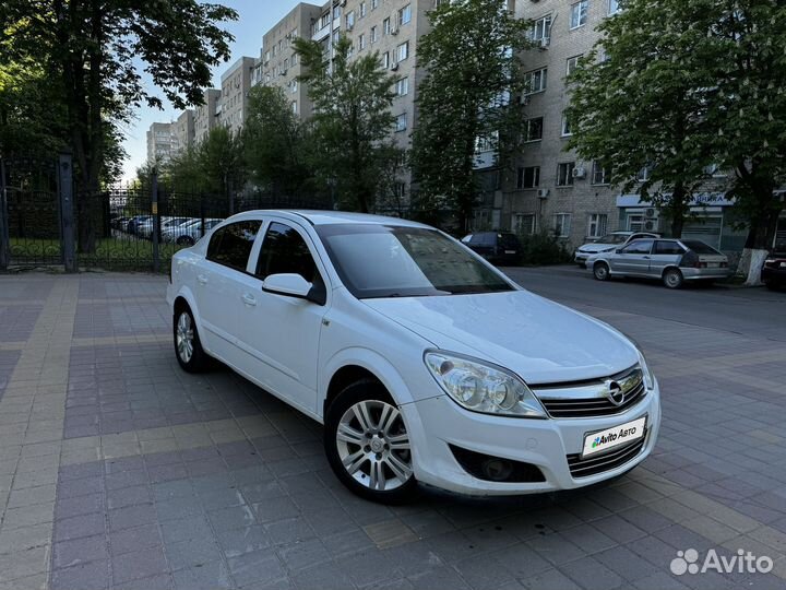 Opel Astra 1.6 МТ, 2008, 197 000 км