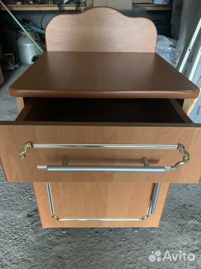 Тумба прикроватная