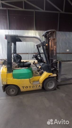 Вилочный погрузчик Toyota 7FG15, 2005