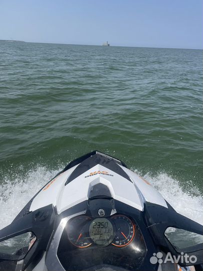 Водный скутер