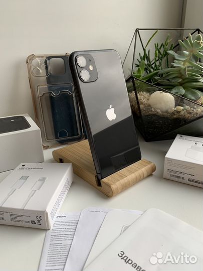 iPhone 11, 64 ГБ