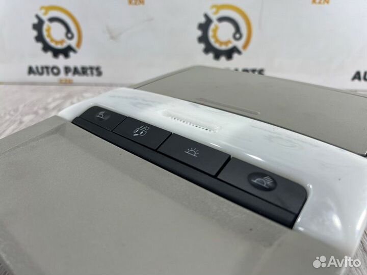 Плафон подсветки салона передний Mitsubishi