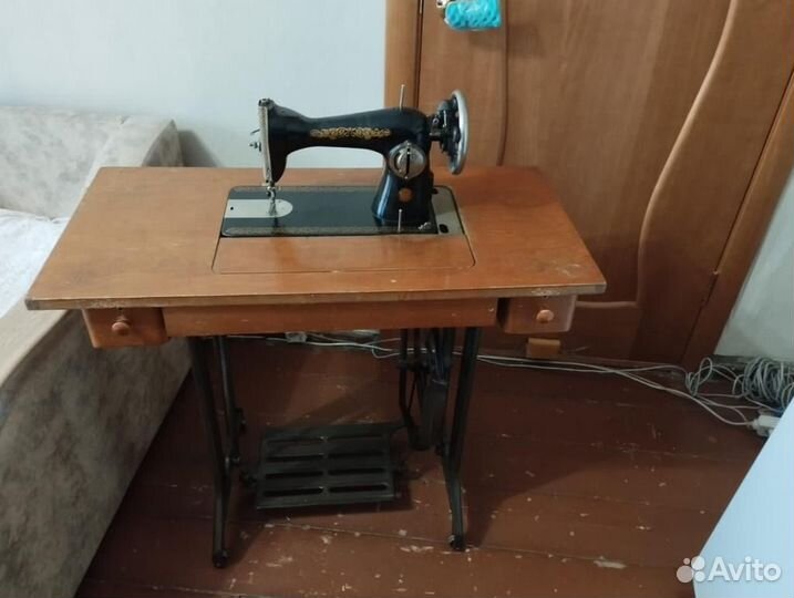 Швейная машина