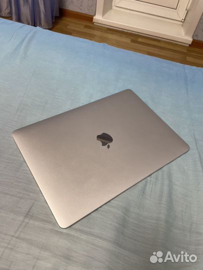 MacBook Pro 13 2017 256гб