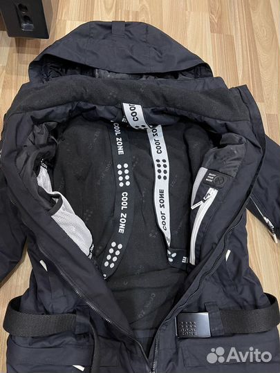 Комбинезон для сноуборда женский