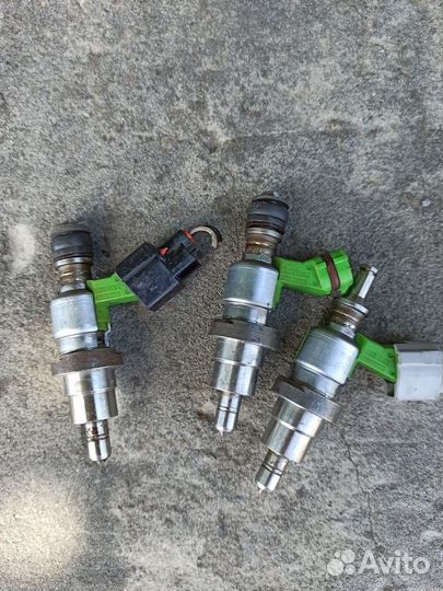 Форсунка Тойота Авенсис 2.0, 2.4