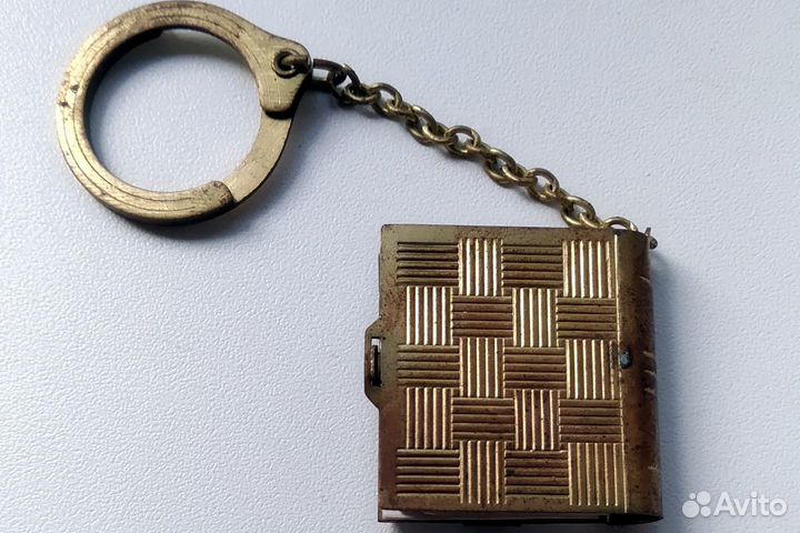 Брелок книжка