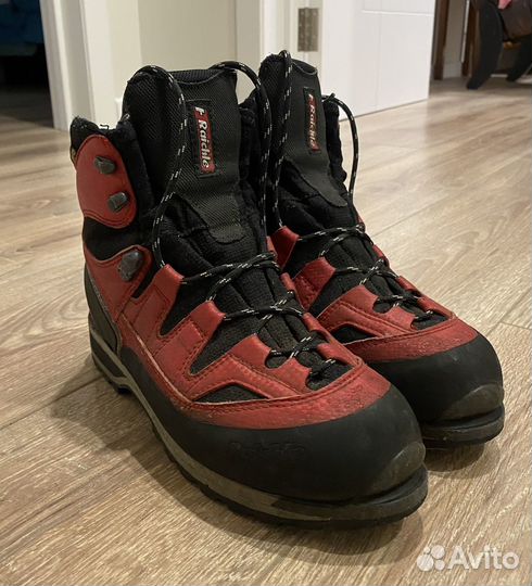 Трекинговые ботинки женские