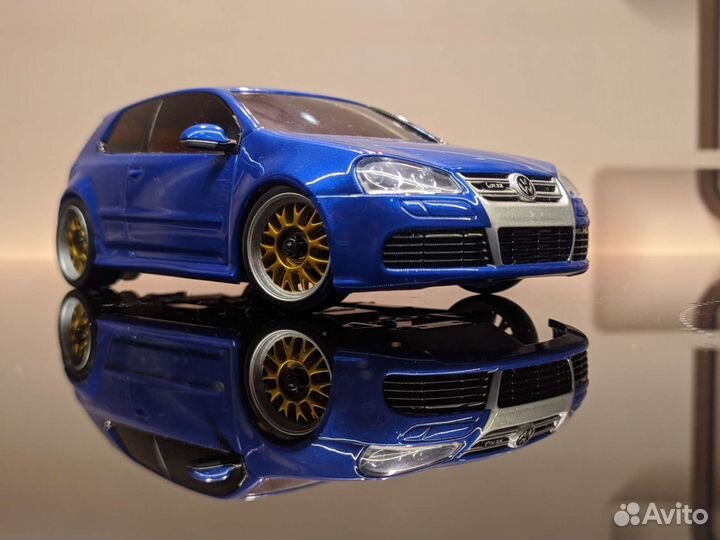 VW Golf R32 (кузов Kyosho mini-z)