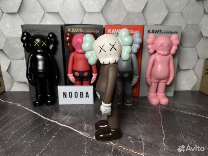 Kaws фигурка