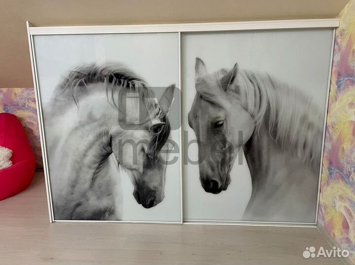 Книжный шкаф