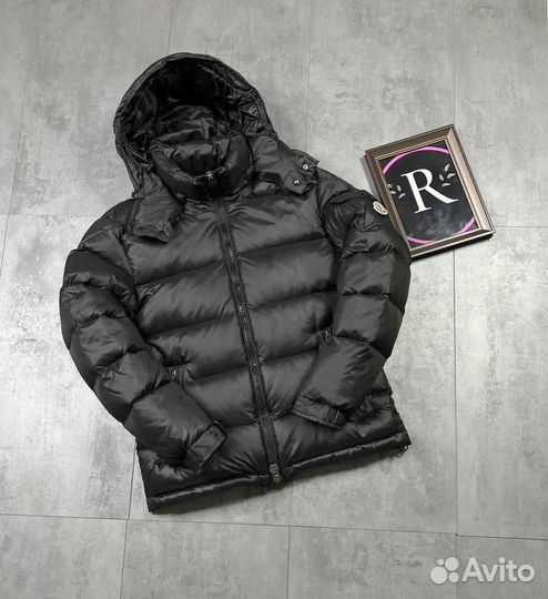 Зимние куртки Moncler