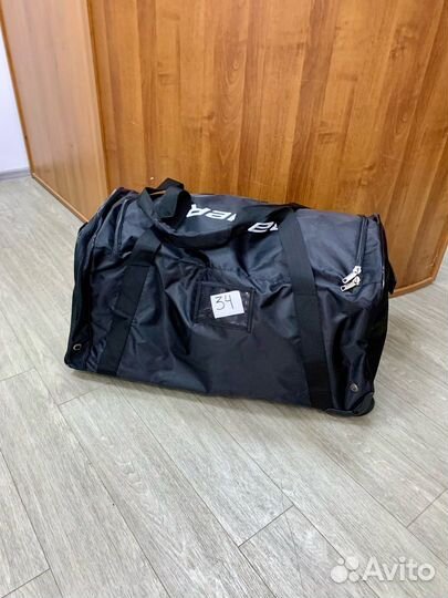 Баул для хоккейной формы на колесах INT 34