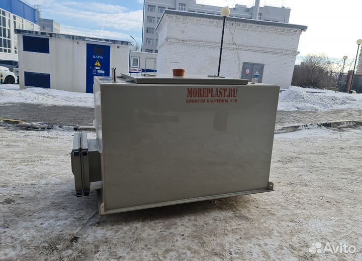 Теплый контейнер для перевозки рыбы