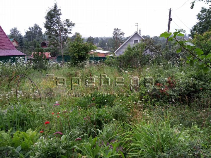 Дача 25 м² на участке 4 сот.