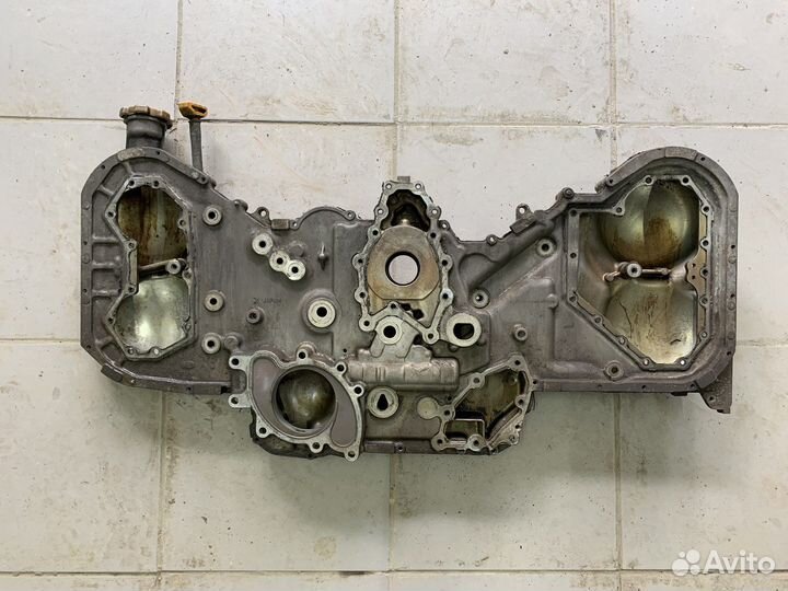 Передняя крышка двигателя Subaru EZ30