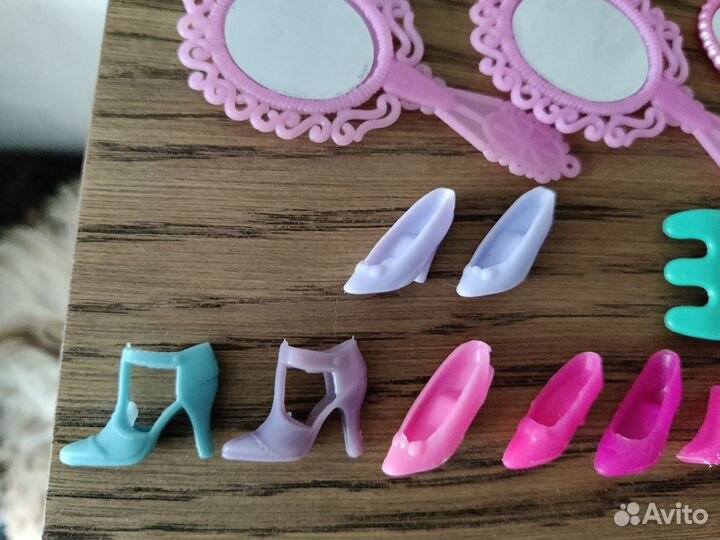 Аксессуары для куклы Барби бесплатно, в дар