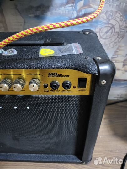 Электрогитары Stratocaster и Les Paul