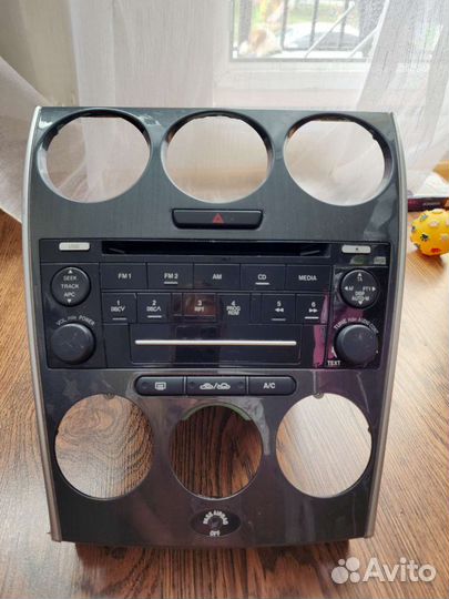 Штатная магнитола на Mazda 6 GG