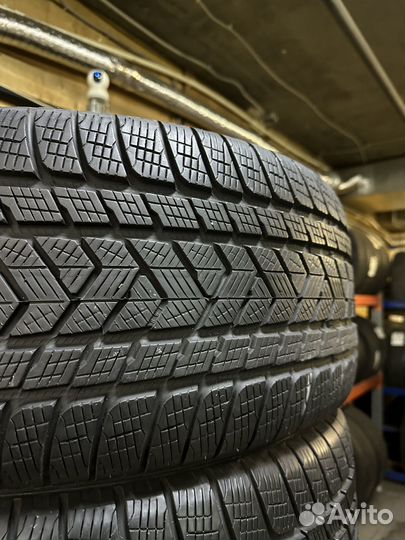 Pirelli Scorpion Winter 275/40 R22