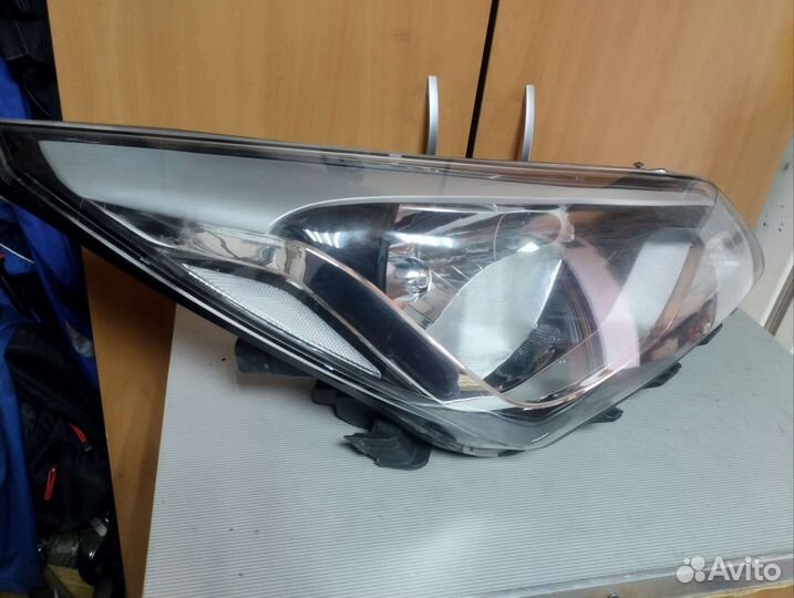 Фара правая Hyundai Solaris 2014-2017
