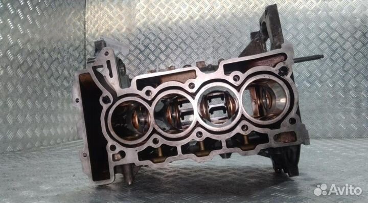 Блок цилиндров 8FS Peugeot 308 1.4 Бензин