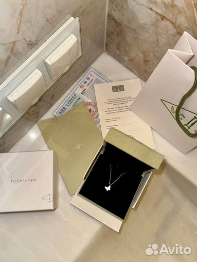 Колье ban cleef butterfly 750 проба