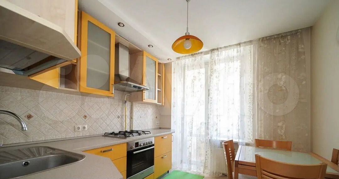 2-к. квартира, 65 м², 6/9 эт.