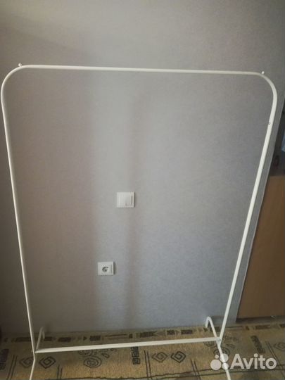 Вешалка для одежды напольная металлическая