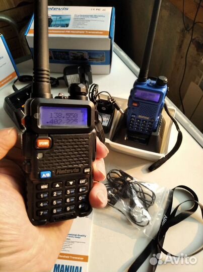 2 комплекта радиостанций 