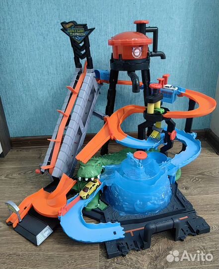 Трек hot wheels, Автомойка. Трек Хот Вилс