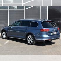 Volkswagen Passat 2.0 AMT, 2016, 240 633 км, с пробегом, цена 2 490 000 руб.