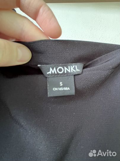 Платье monki черное