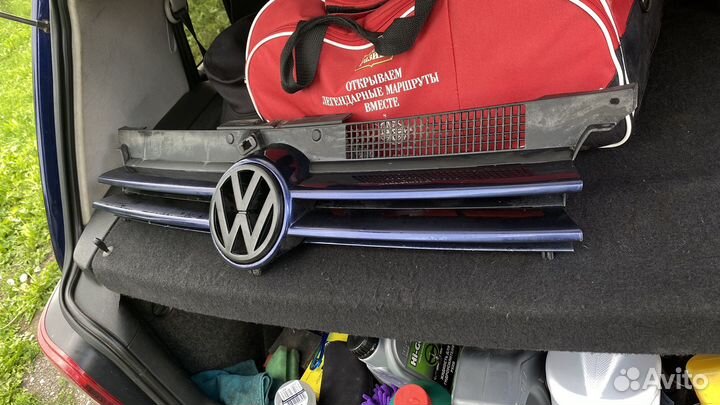 Решетка радиатора VW Golf 4