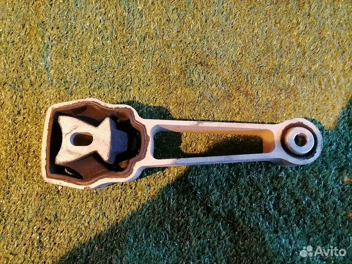 Опора двигателя (подушка двс) 30680474 Volvo S60 V