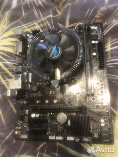 Материнская плата с Процессором amd athlon 200ge